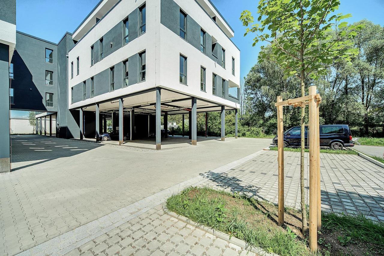Bright: Rosenheim Aicherpark Bagian luar foto