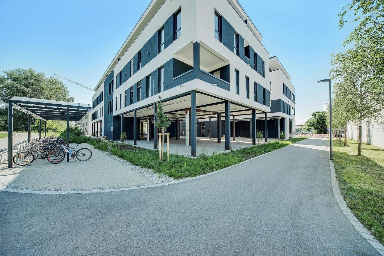 Bright: Rosenheim Aicherpark Bagian luar foto