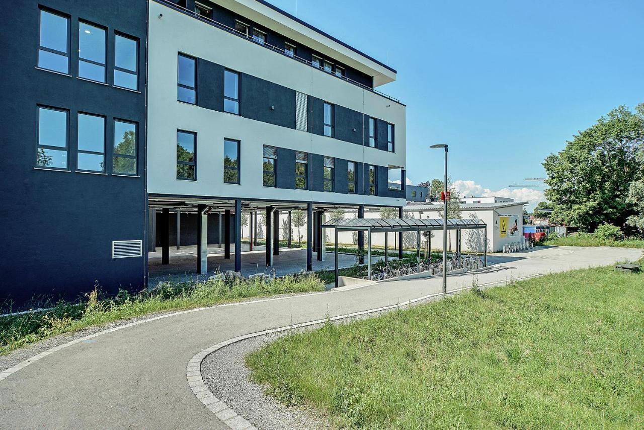 Bright: Rosenheim Aicherpark Bagian luar foto